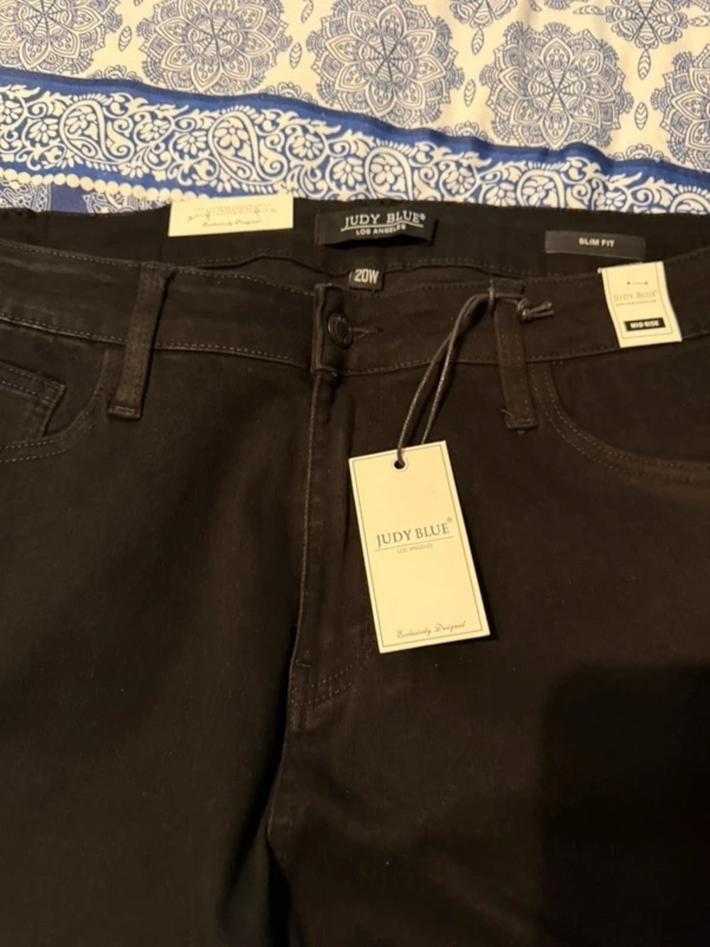 Judy Blue Black High-Rise Plus Size Jeans - Picture 3 of 5